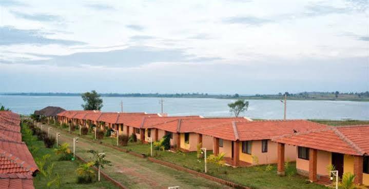 The Peepal Tree, Kabini Hotel Begur ภายนอก รูปภาพ